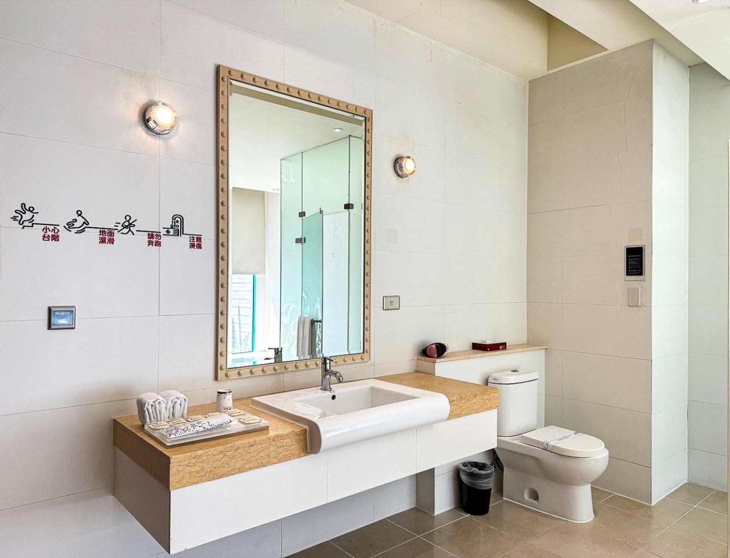 All-Ur Boutique Motel -Chia Yi Branch Kota Chiayi Bagian luar foto