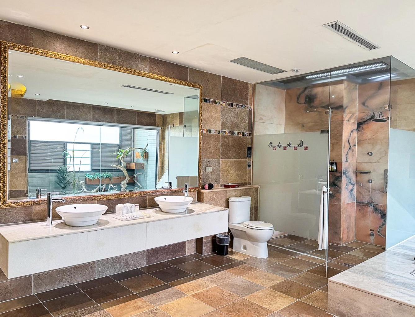 All-Ur Boutique Motel -Chia Yi Branch Kota Chiayi Bagian luar foto