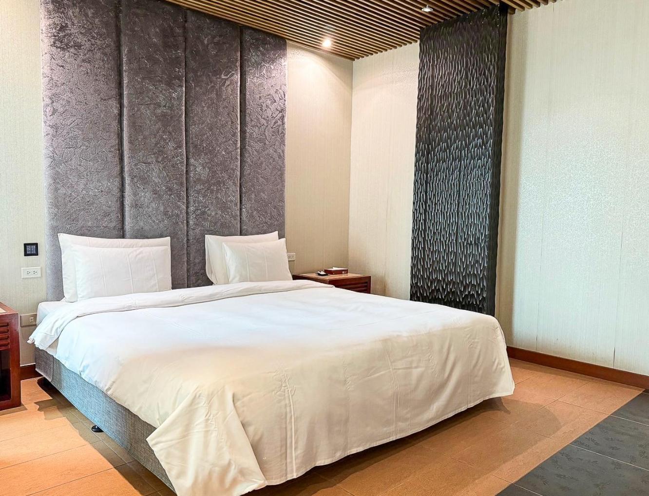All-Ur Boutique Motel -Chia Yi Branch Kota Chiayi Bagian luar foto