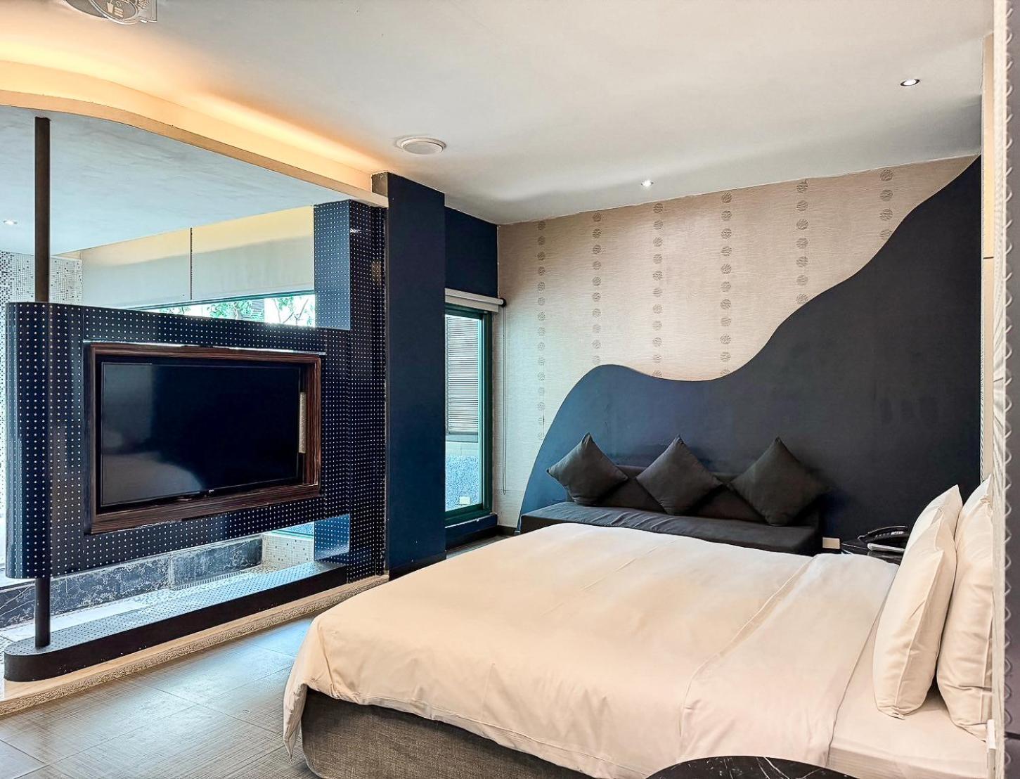 All-Ur Boutique Motel -Chia Yi Branch Kota Chiayi Bagian luar foto