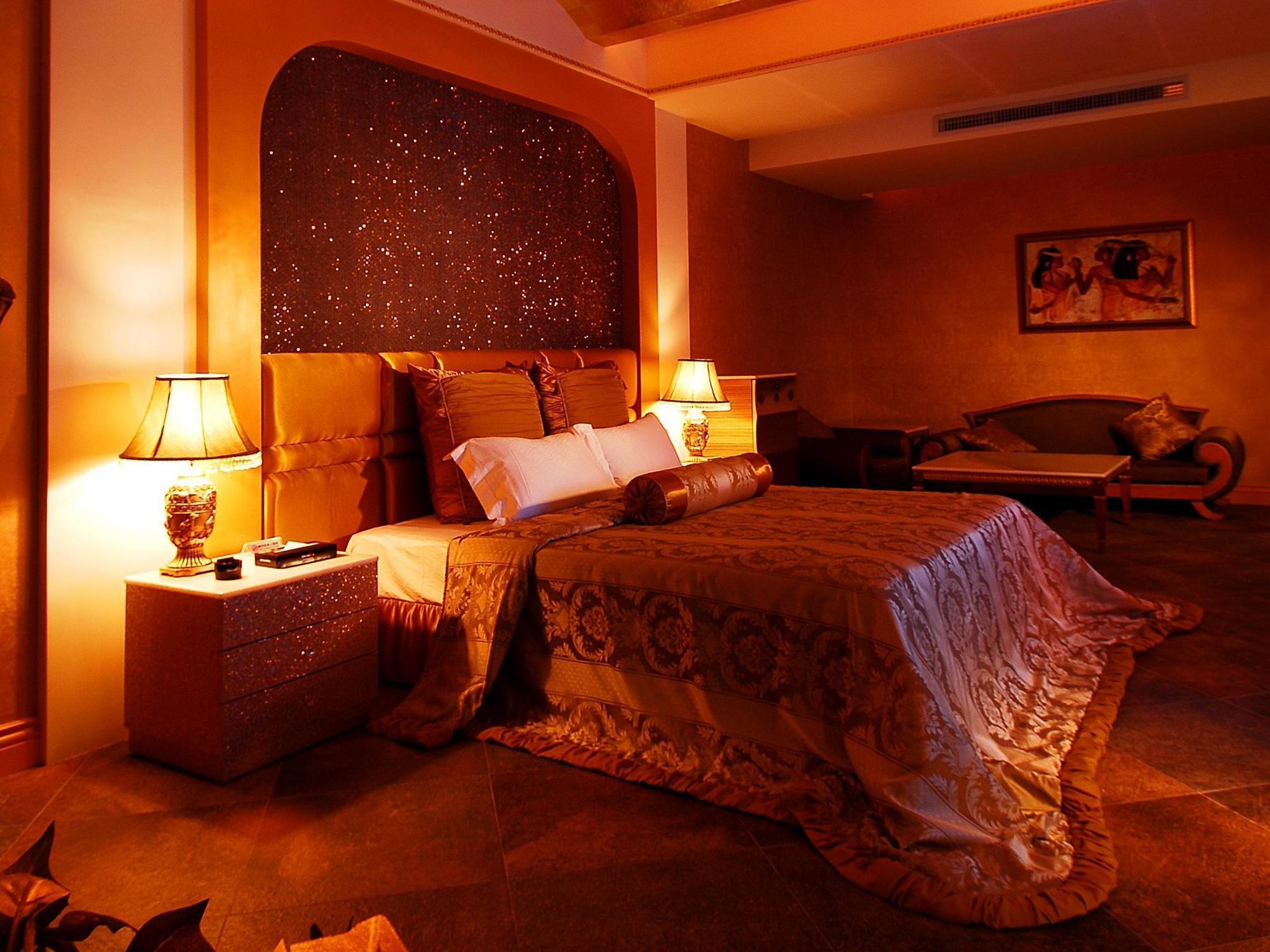 All-Ur Boutique Motel -Chia Yi Branch Kota Chiayi Bagian luar foto